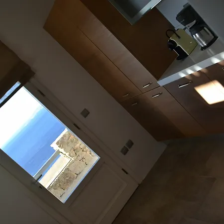 Mykonos Crystal